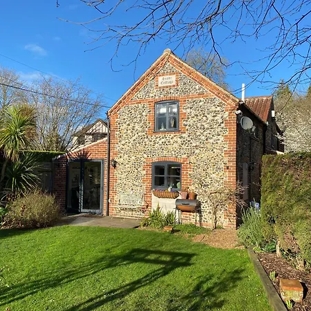 Stone Cottage Norwich Exterior photo
